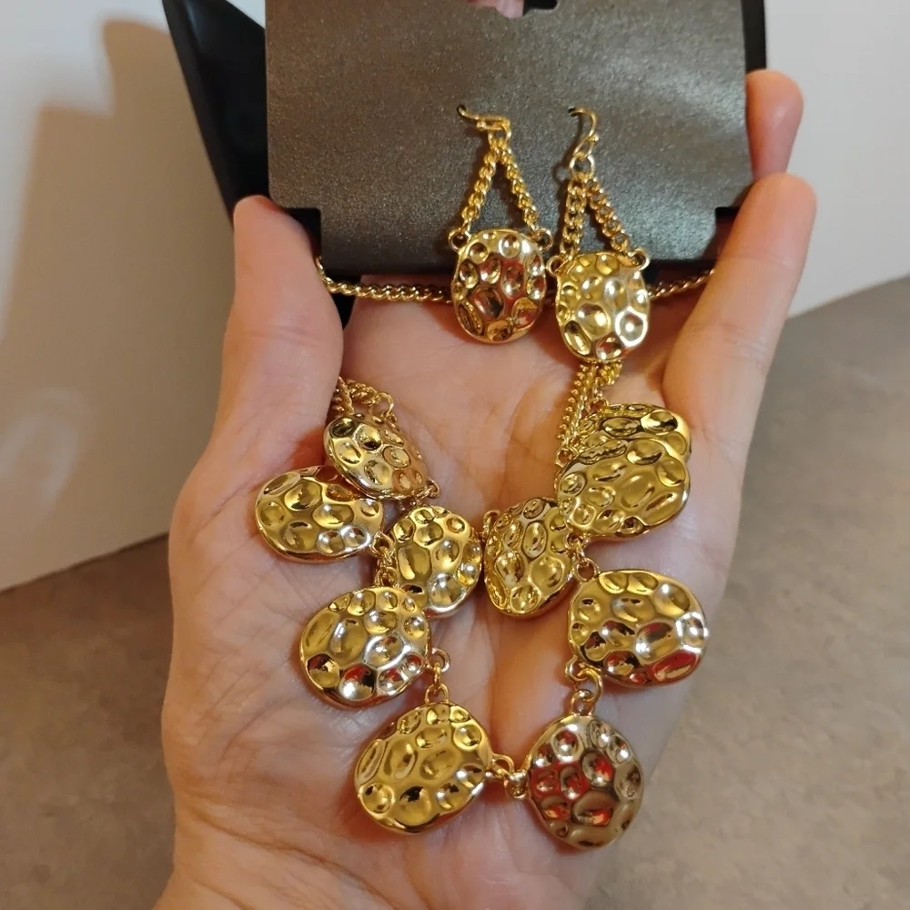 Bold elements Gold Tone Hammered Pendant Layered Necklace & Earrings‎